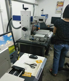 马来西亚客户使用环球(中国)官方网站-登录入口激光光纤激光打标机