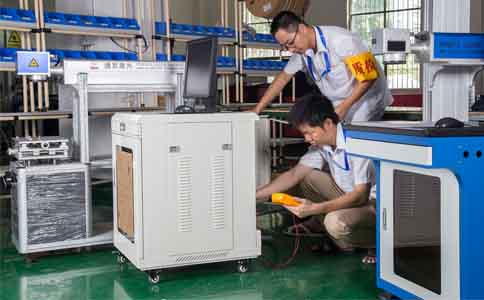 环球(中国)官方网站-登录入口激光 TFL-F30CY光纤激光打标机质检现场</span>